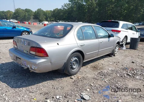 1998 Nissan Maxima Gle/Gxe/Se z USA, uszkodzony, nr VIN JN1CA21D2WT532481